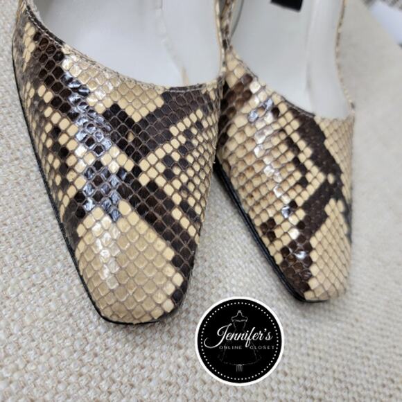 Stuart Weitzman Women's Vintage '80's Suave Leather Snakeskin Pumps - Picture 7 of 16